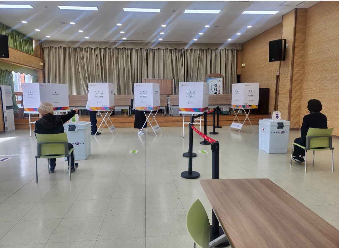 22대 총선 사전투표 첫날 투표율 제천 18.27%, 단양 22.77%... 투표 열기 뜨거워
