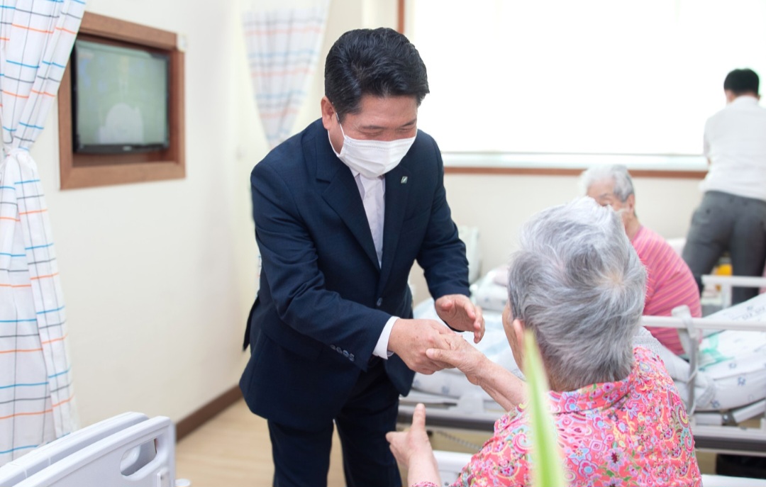 제천시, ‘풍성한 한가위 보내세요’ 사회복지시설 방문