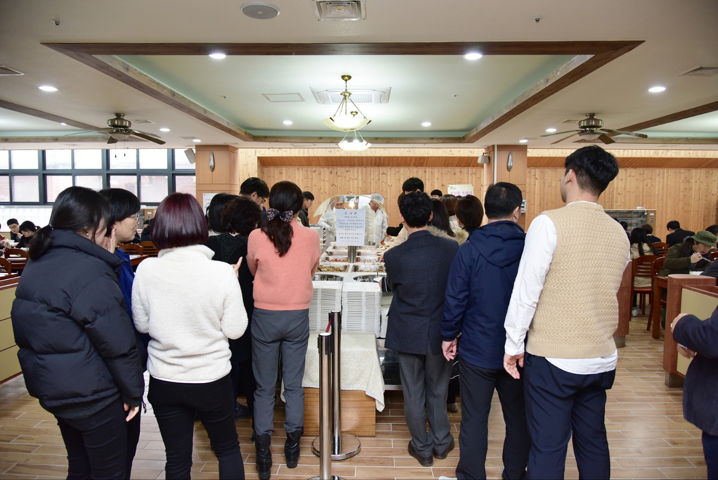 지역경제 살리기 공직자 동참... 제천시 구내식당 축소 운영