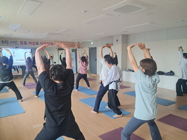 제천시보건소 남부건강생활지원센터 「기공체조, 명상」프로그램, 시민 정신건강증진에 앞장