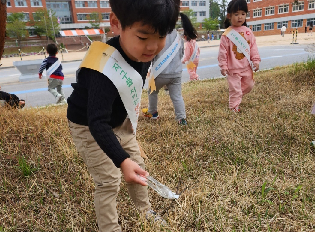 제천 명지초등학교병설유치원, 환경보호 캠페인 ‘지구를 위한 발걸음’